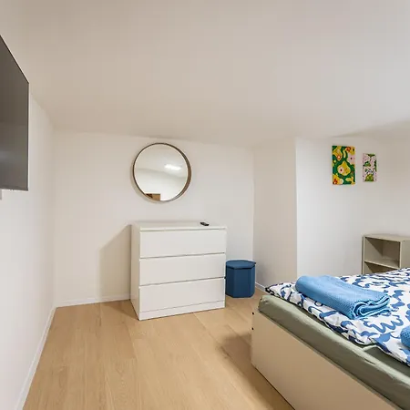 Cute Gallery Flat In Budapest, Autumn 公寓