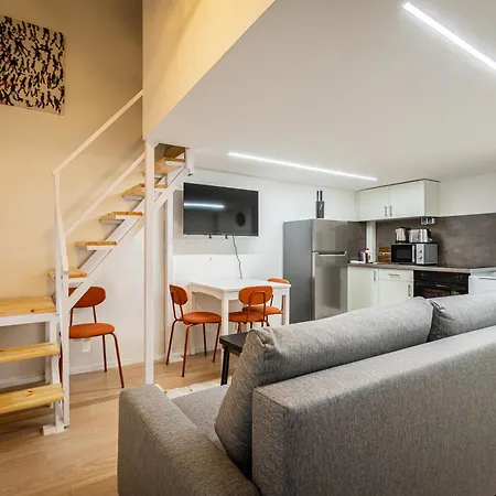 Cute Gallery Flat In Budapest, Autumn 公寓 *