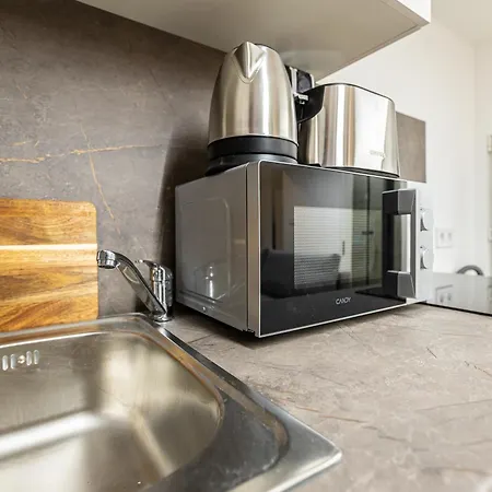 Cute Gallery Flat In Budapest, Autumn Appartamento