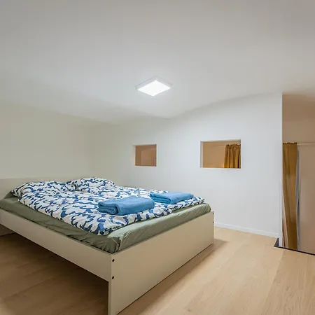 Cute Gallery Flat In Budapest, Autumn Appartamento *